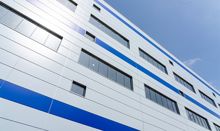 Sandwich panel buying guide showing polyurethane core panel cross-section and thickness specifications