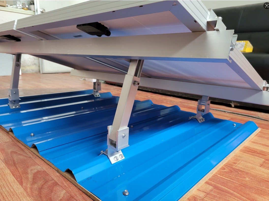 Membrane-roof warehouses application example