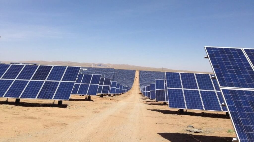 Solar mounting systems industry trends showing single-axis trackers and ground-mount racking at utility-scale project